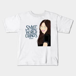 Smile and the world smiles with you Kids T-Shirt